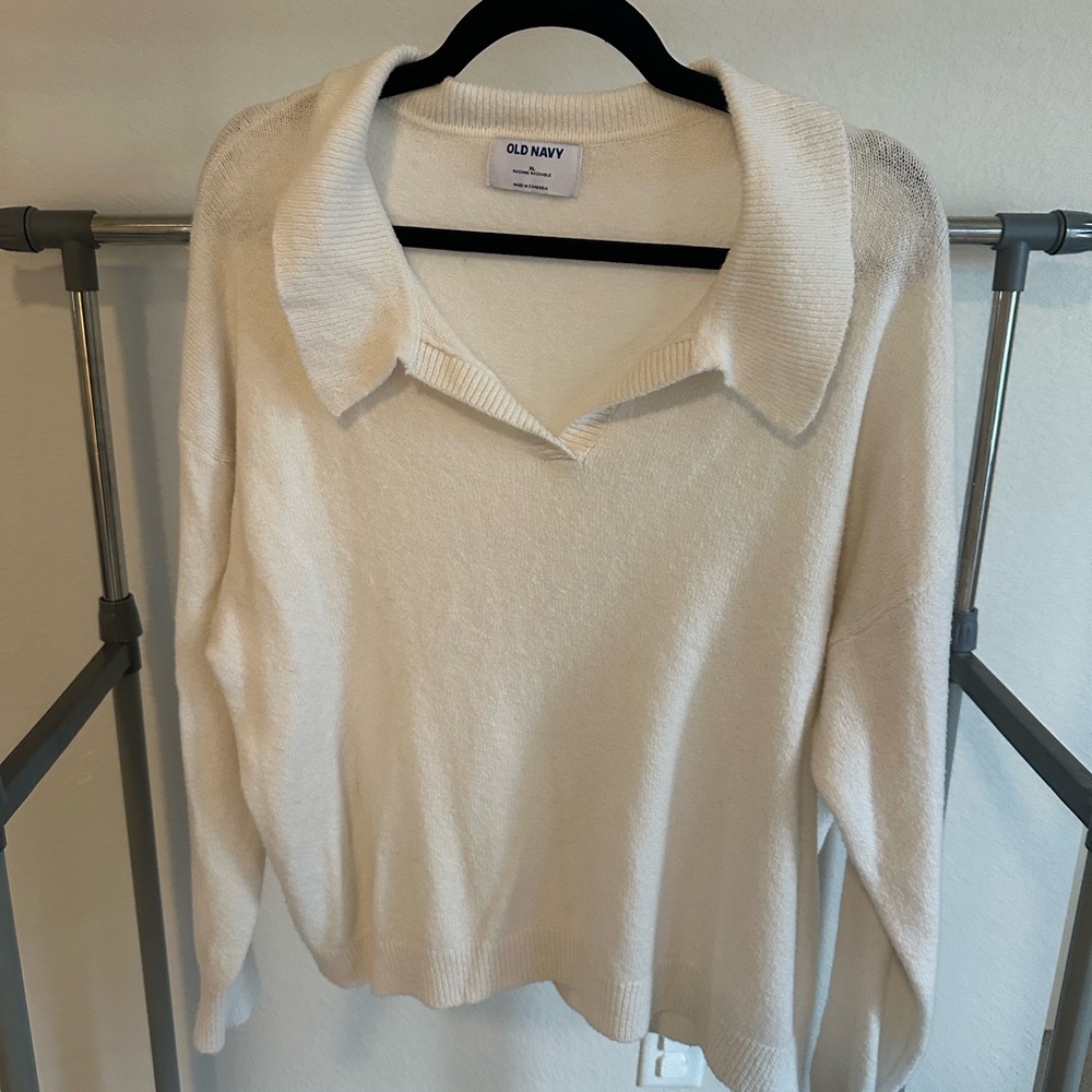 Old Navy sweater white